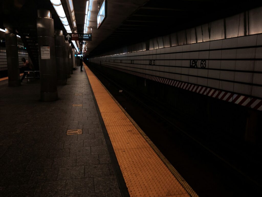 New York City subway at the Lexington Avenue–63rd Street station